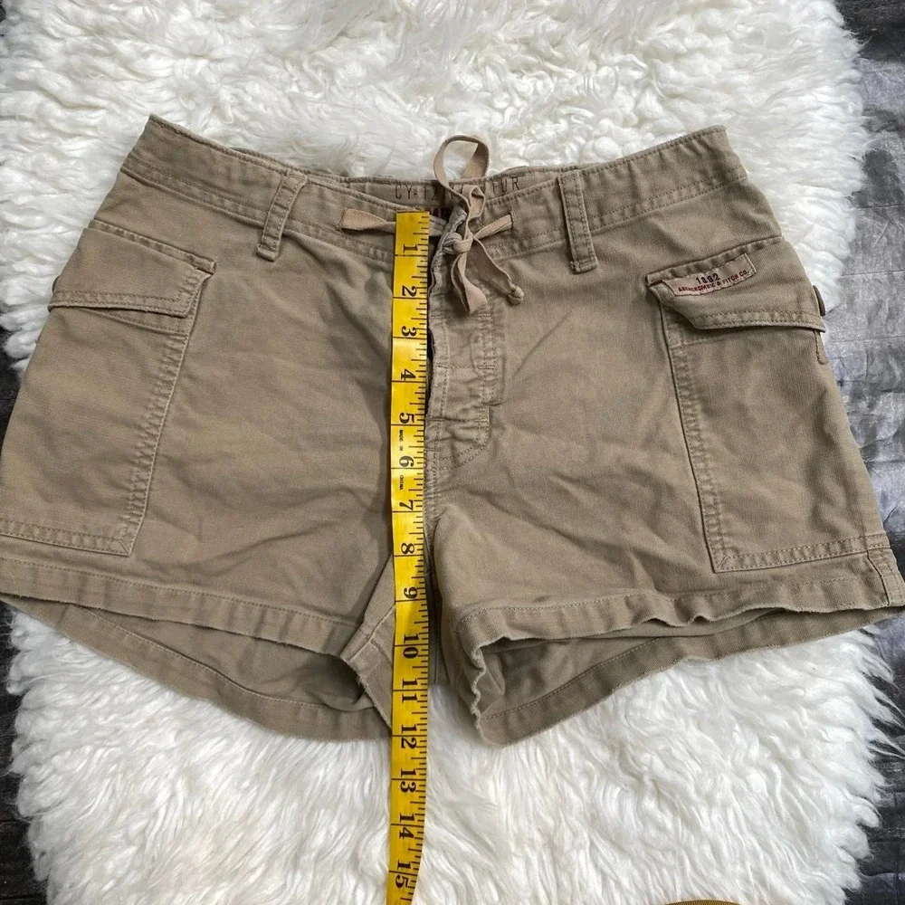 ABERCROMBIE & FITCH KHAKI TAN CARGO LOW RISE SHORTS 100% COTTON